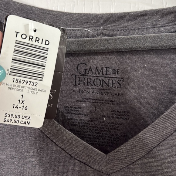 NWT Torrid 1 /‎ 1X Girlfriend Tee - Signature Jersey Game of Thrones Grey V-neck - Picture 3 of 5